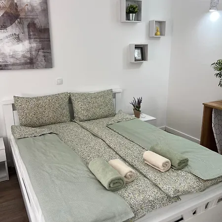 Apartment Lila