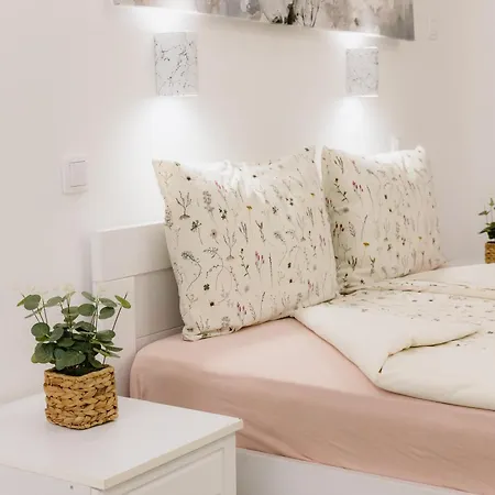 Apartment Lila