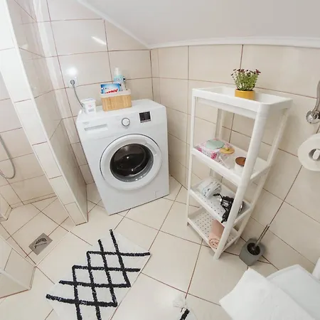 Lila דירה סומבור