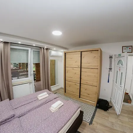 Lila דירה סומבור