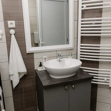 Lila Apartment